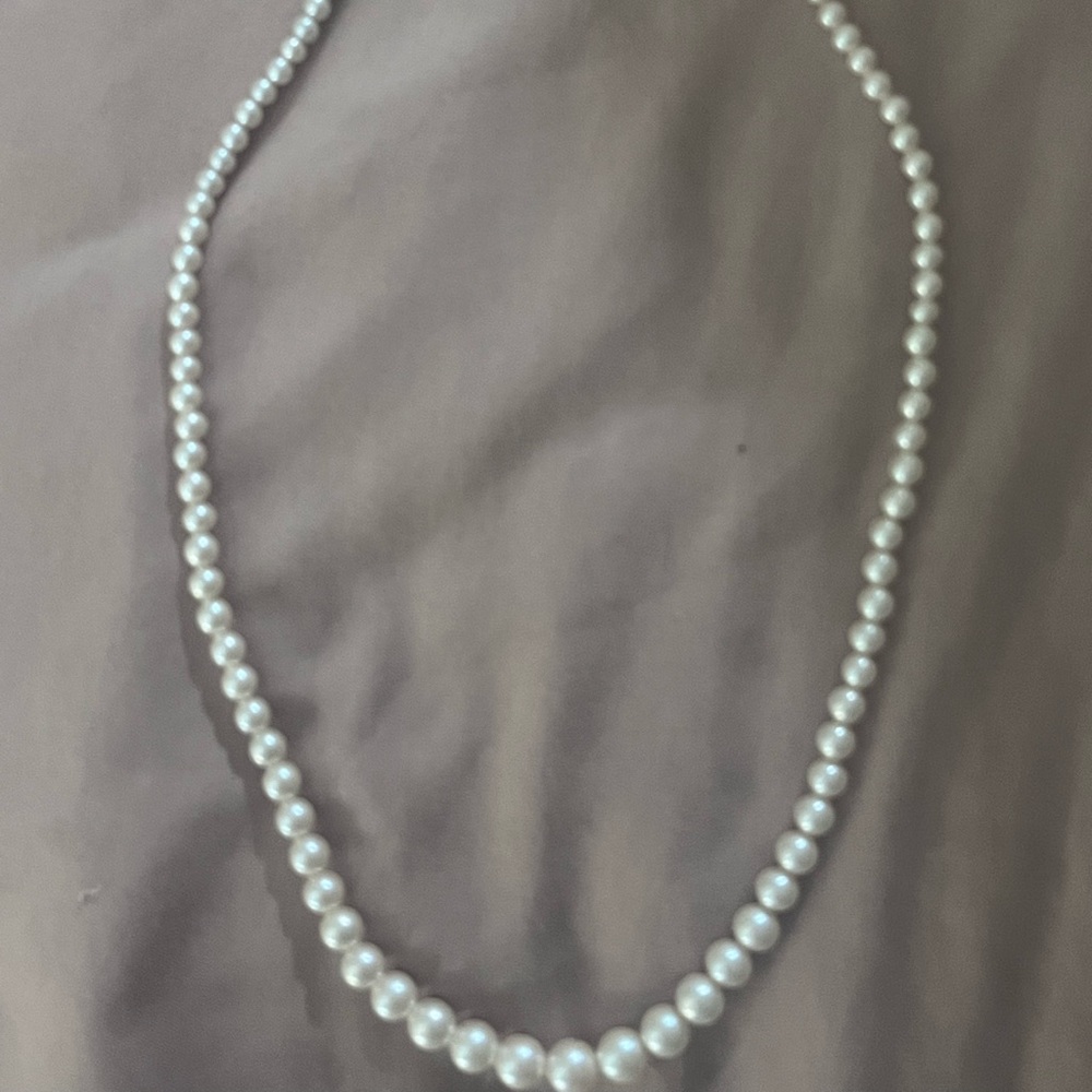 Elegant Marvella Pearl Necklace